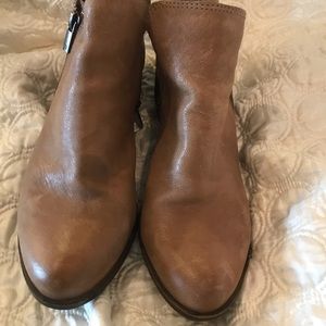 Lucky Brand sz 10 tan zip ankle boot GUC